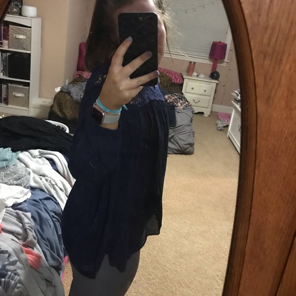 cute top - Picture 2 of 3